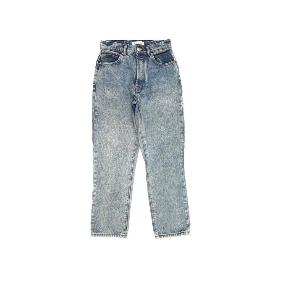 Betro Simone Straight‎ Leg Women's size 25 Medium Wash Blue Denim jeans